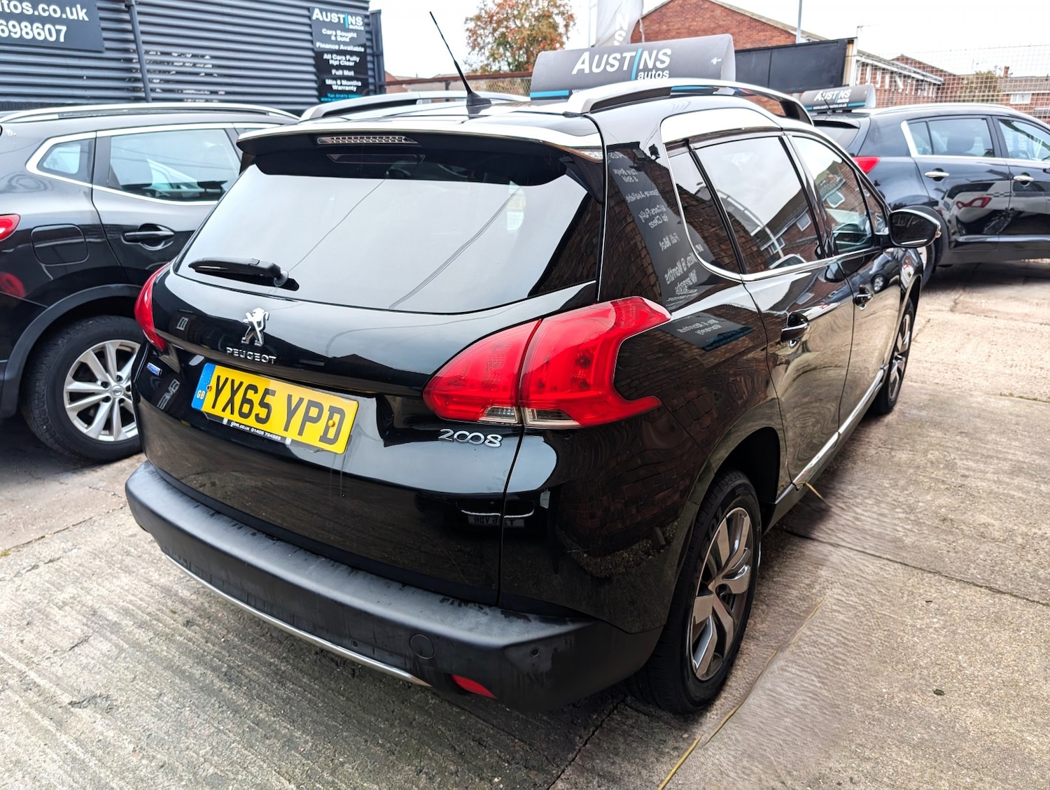 Used Peugeot 2008 2015 for sale - 76268535: Photo 3
