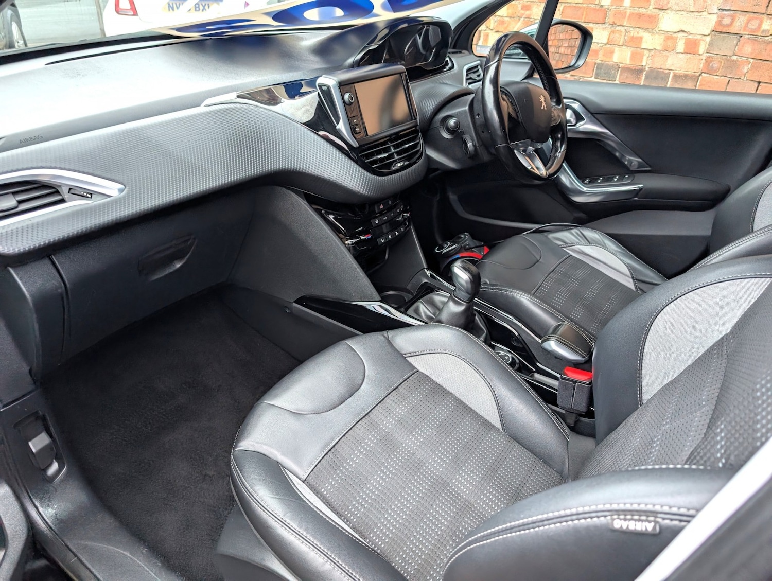 Used Peugeot 2008 2015 for sale - 76268535: Photo 6