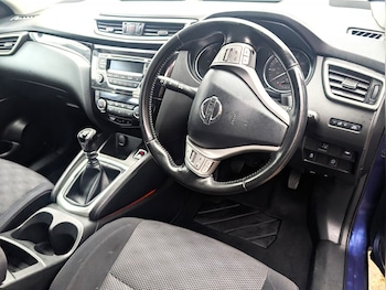 Used Nissan Qashqai 2017 for sale - 77395208: Photo