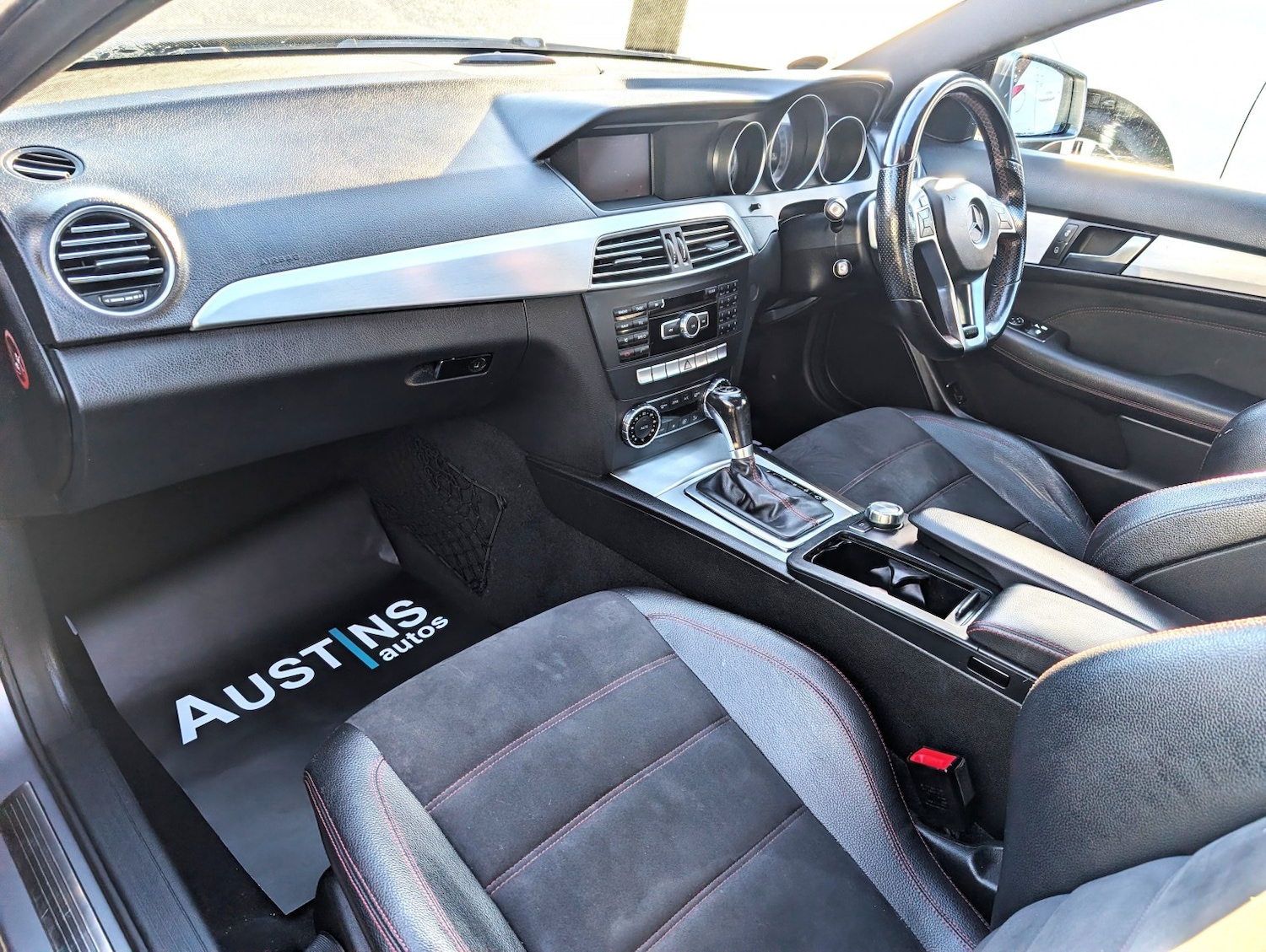 Used Mercedes-Benz C Class 2013 for sale - 76656109: Photo 6