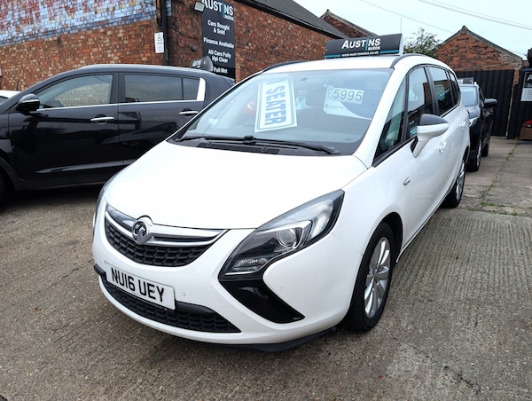 Used Vauxhall Zafira Tourer 2016 for sale - 76268623: Photo 2