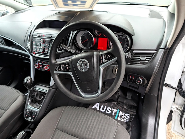 Used Vauxhall Zafira Tourer 2016 for sale - 76268623: Photo 5