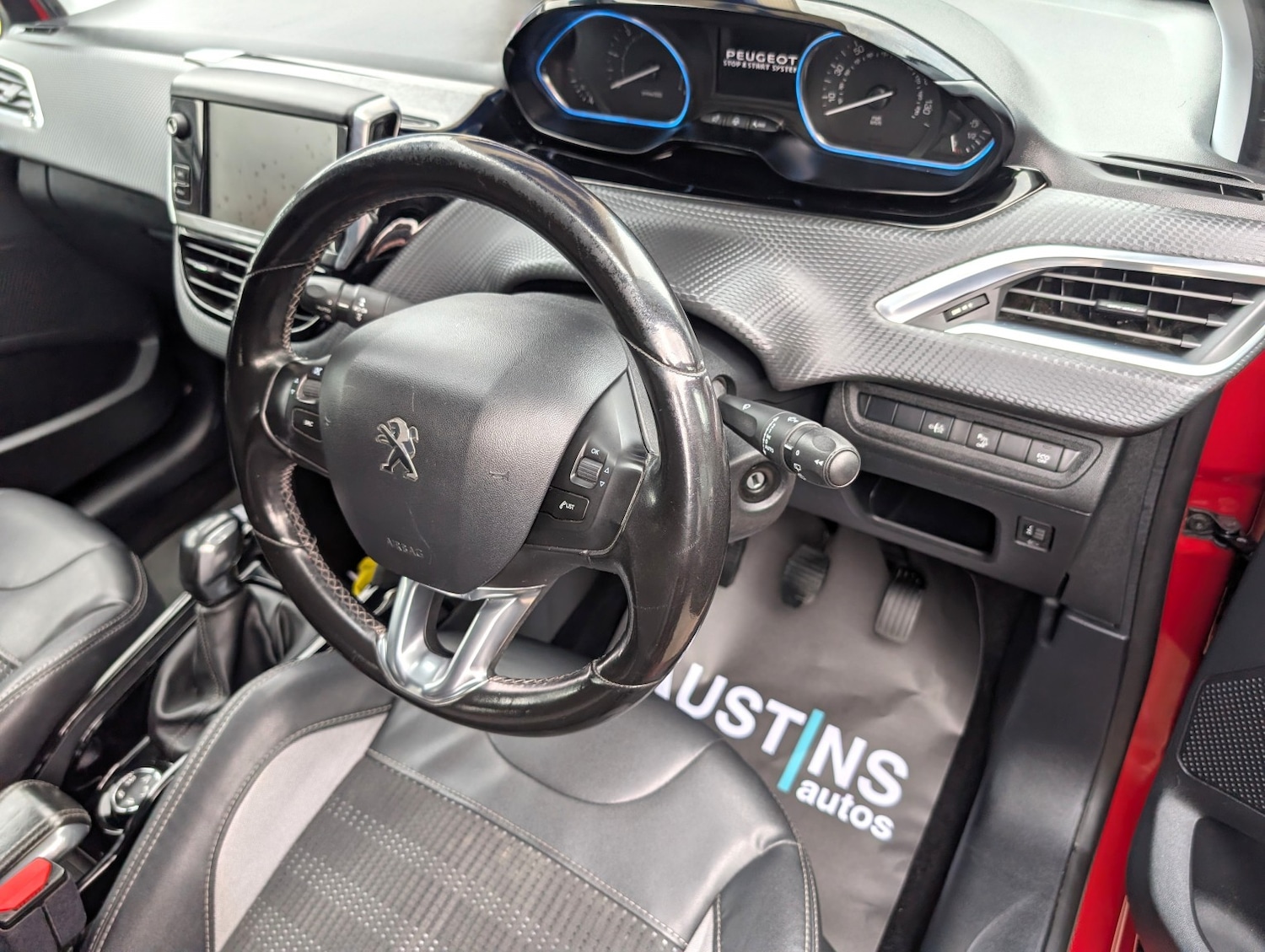 Used Peugeot 2008 2015 for sale - 77991630: Photo 5