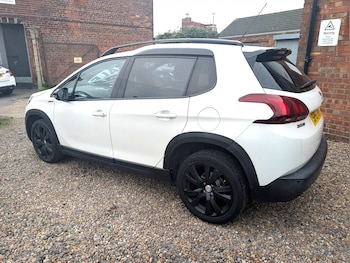 Used Peugeot 2008 2017 for sale - 76407566: Photo