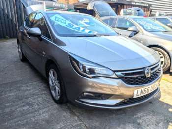 2017 - 1.4 i SRi Nav 5-Door