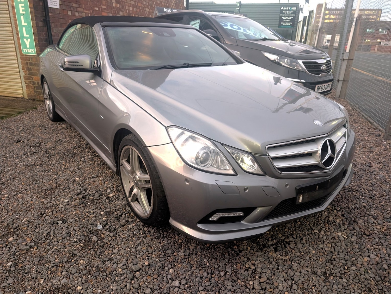 Used Mercedes-Benz E Class 2011 for sale - 76725715: Photo 1