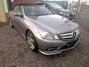 Used Mercedes-Benz E Class 2011 for sale - 76725715: Photo