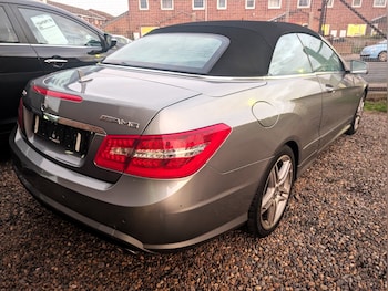 Used Mercedes-Benz E Class 2011 for sale - 76725715: Photo