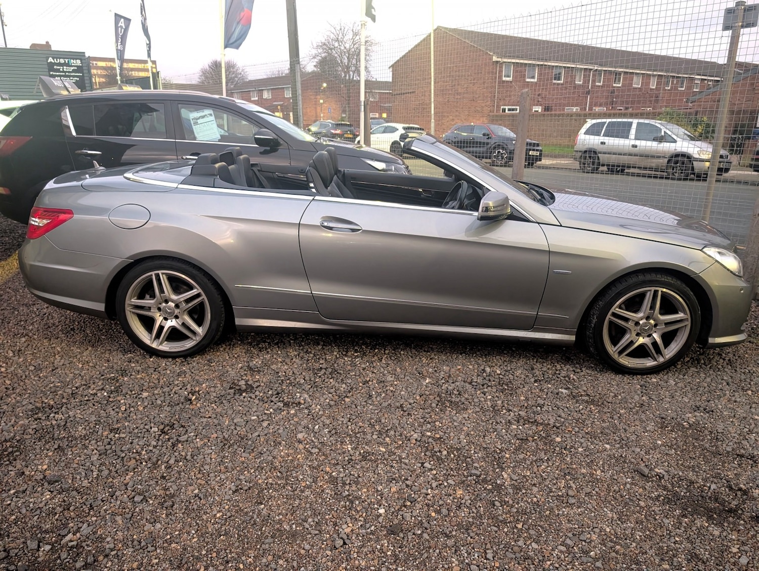 Used Mercedes-Benz E Class 2011 for sale - 76725715: Photo 5