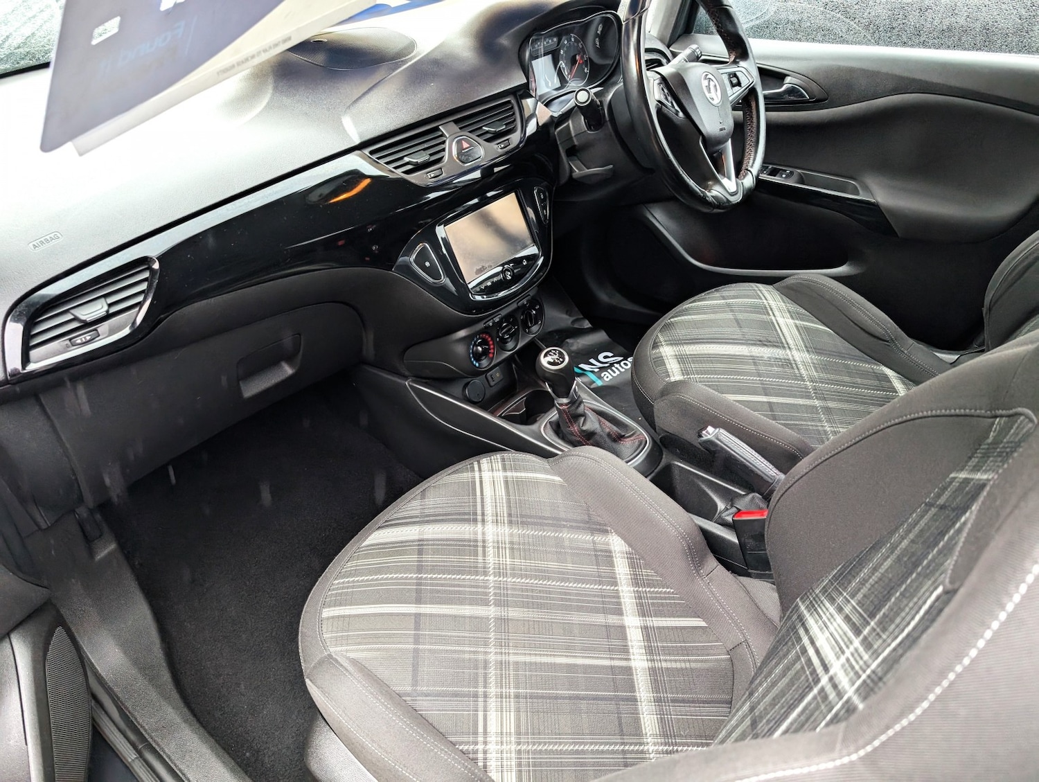 Used Vauxhall Corsa 2015 for sale - 76268619: Photo 5