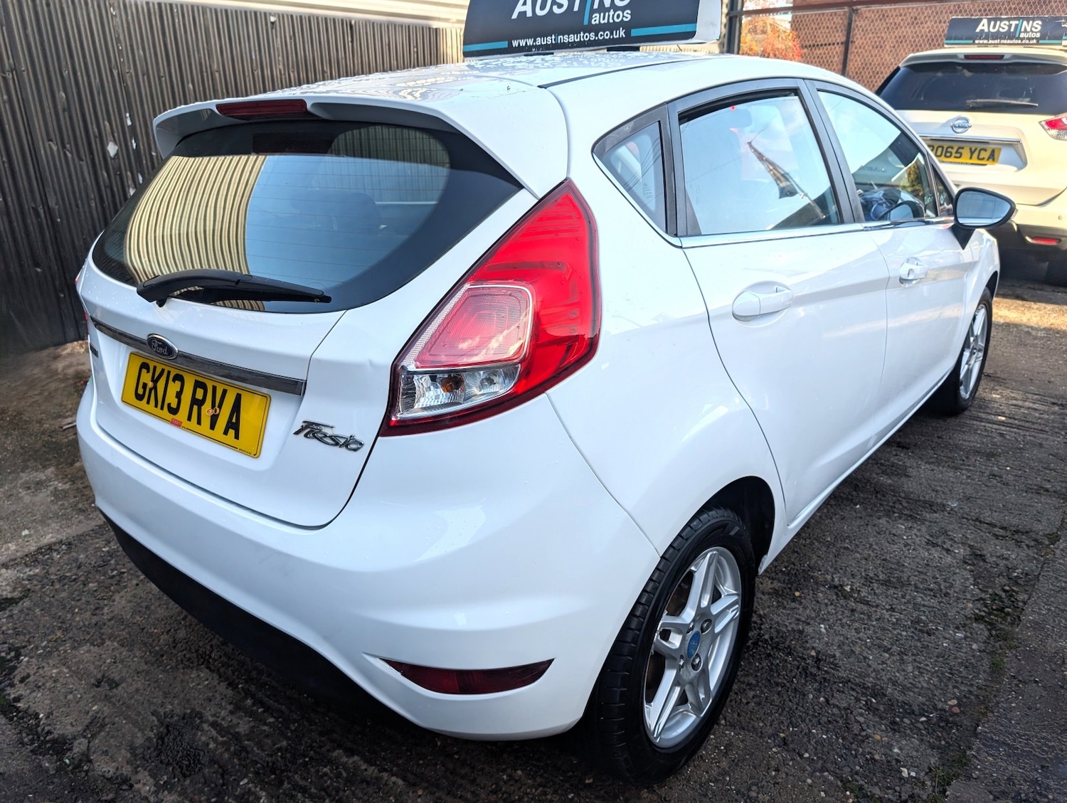 Used Ford Fiesta 2013 for sale - 76924288: Photo 4