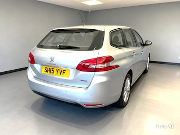 Used Peugeot 308 2015 for sale - 77721370: Photo