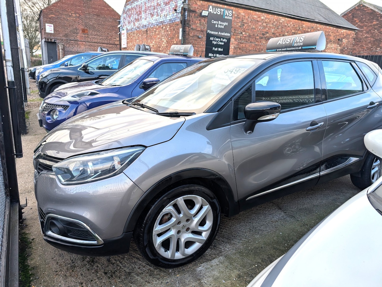 Used Renault Captur 2016 for sale - 77129544: Photo 2