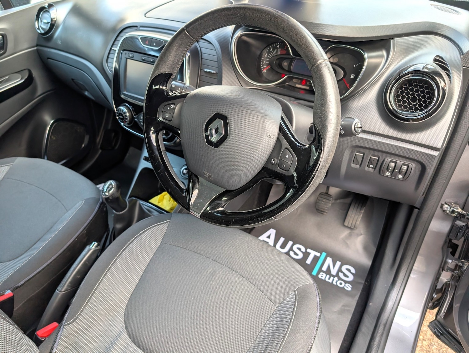 Used Renault Captur 2016 for sale - 77129544: Photo 5