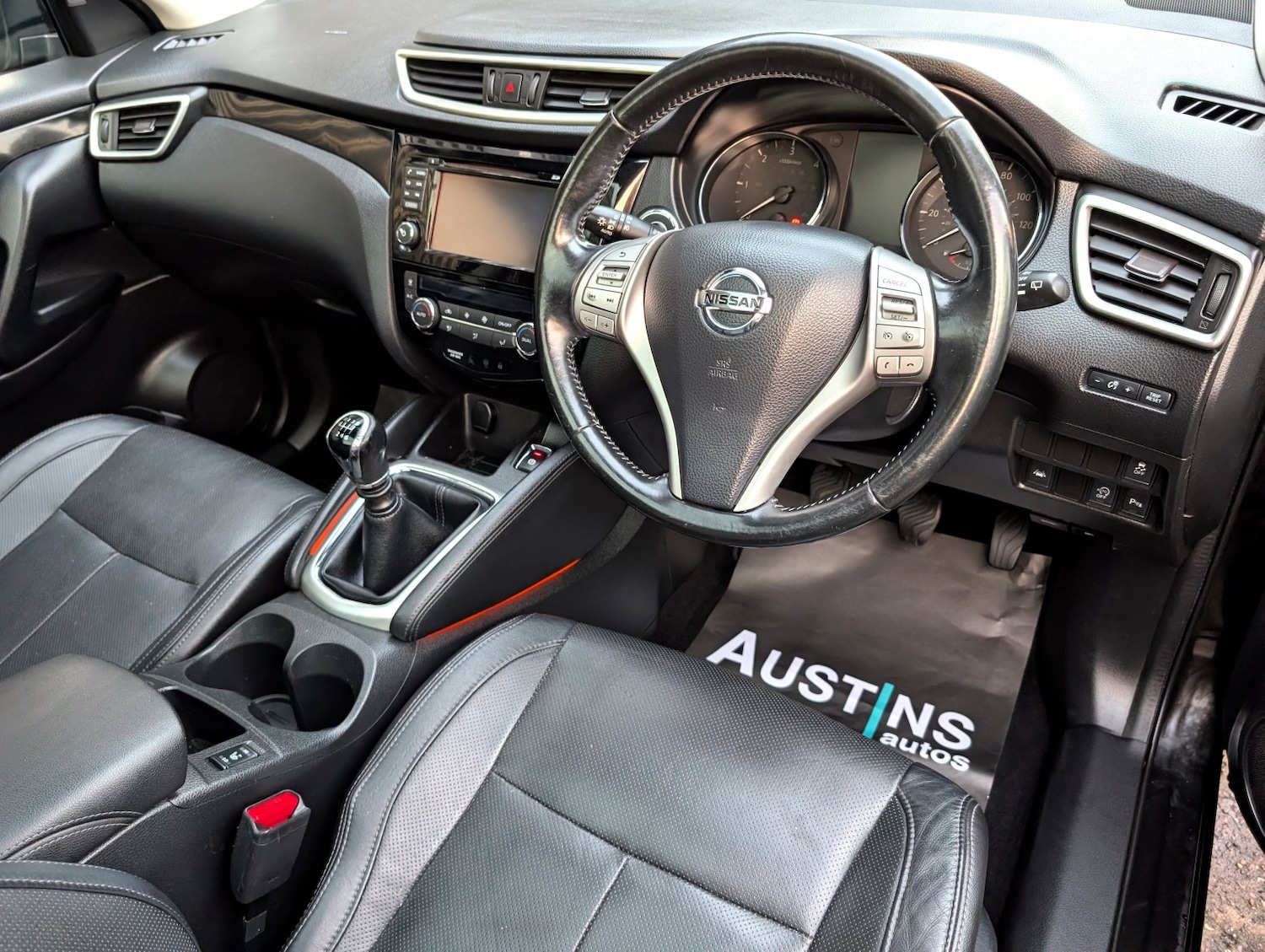 Used Nissan Qashqai 2015 for sale - 76407572: Photo 3