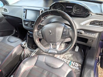 Used Peugeot 208 2017 for sale - 78782425: Photo