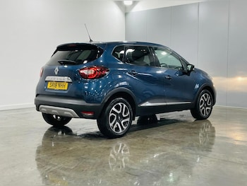 Used Renault Captur 2018 for sale - 78770099: Photo
