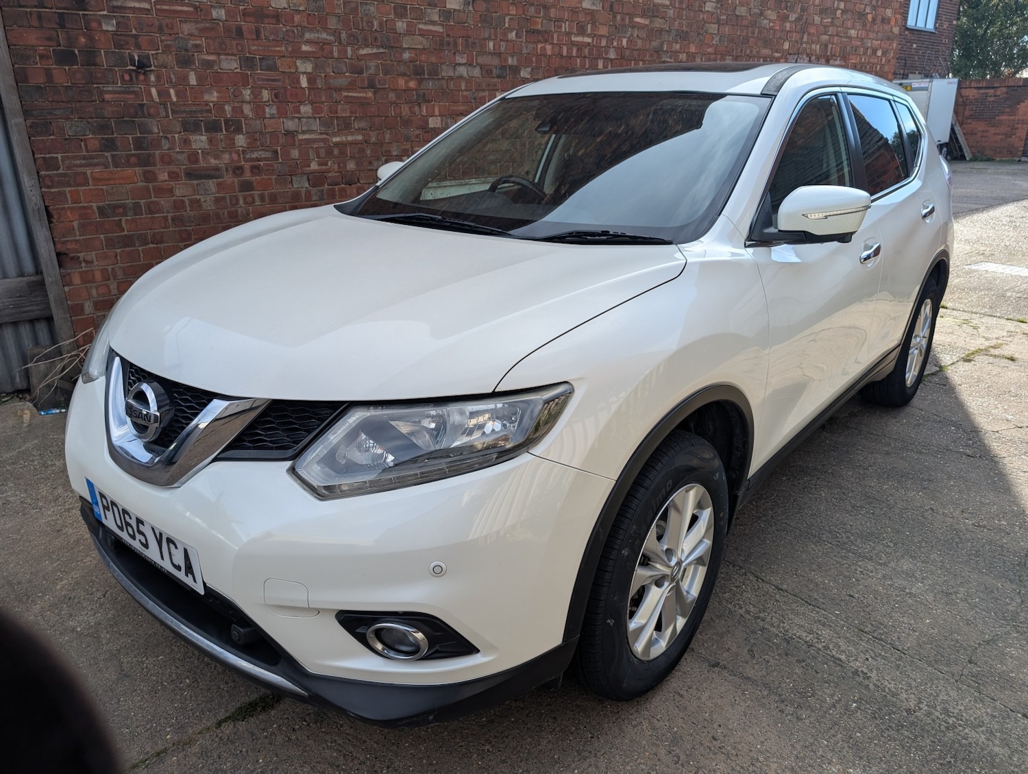 Used Nissan X-Trail 2015 for sale - 76380333: Photo 2