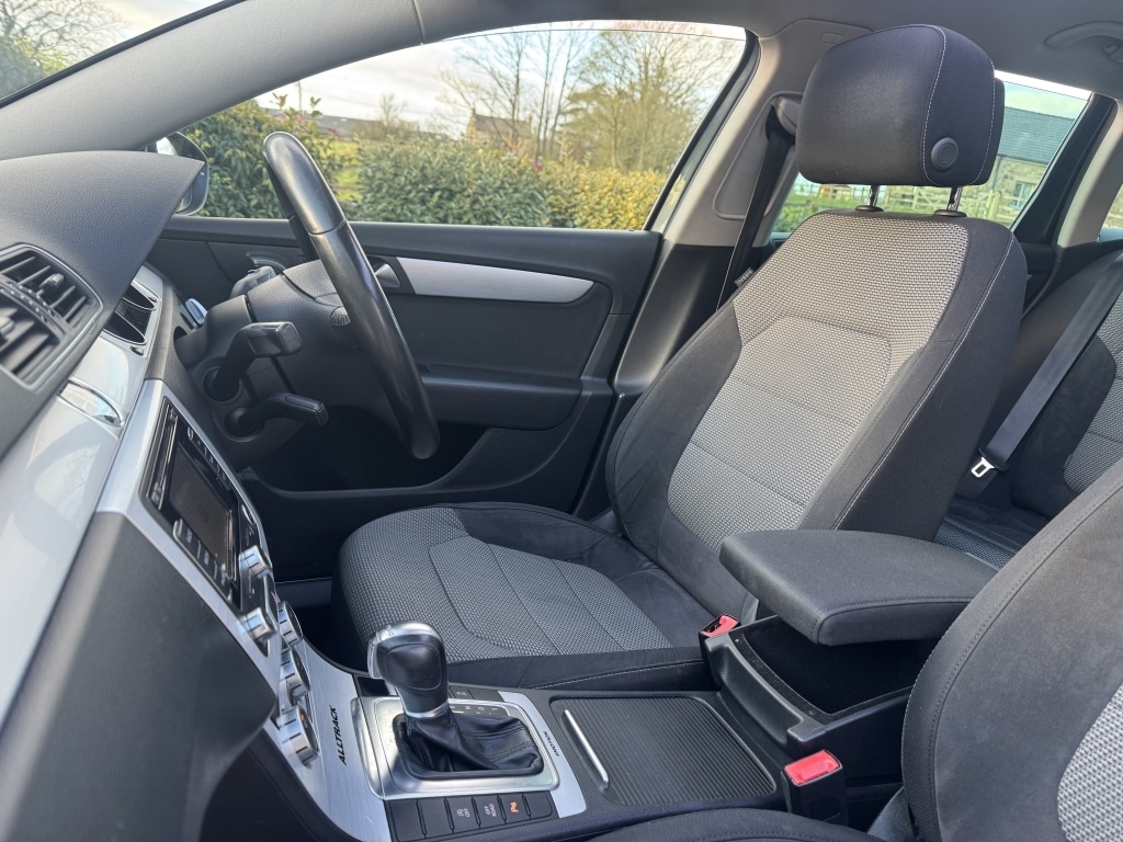 Used Volkswagen Passat 2012 for sale - 77046492: Photo 14