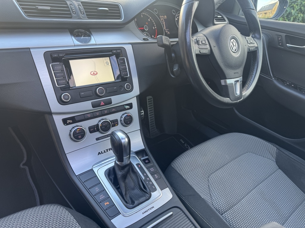 Used Volkswagen Passat 2012 for sale - 77046492: Photo 15