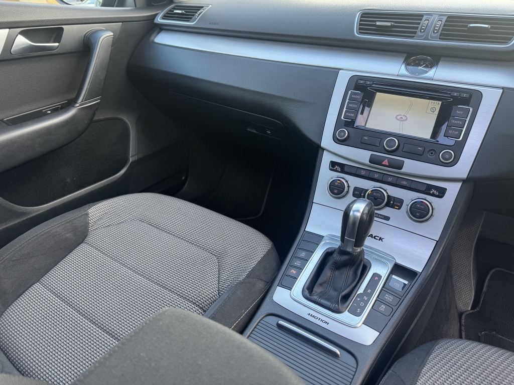 Used Volkswagen Passat 2012 for sale - 77046492: Photo 28