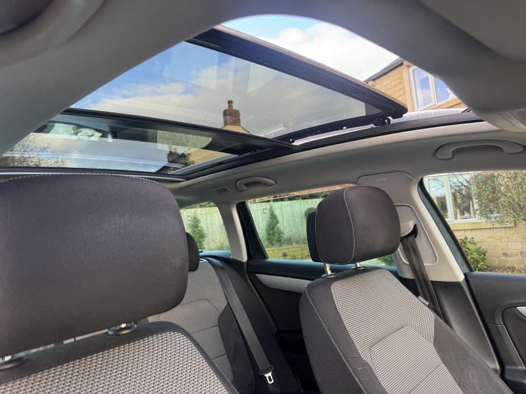 Used Volkswagen Passat 2012 for sale - 77046492: Photo 32