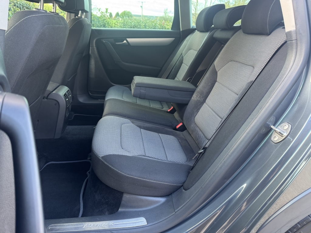 Used Volkswagen Passat 2012 for sale - 77046492: Photo 46