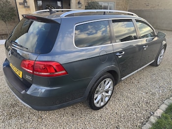 Used Volkswagen Passat 2012 for sale - 77046492: Photo