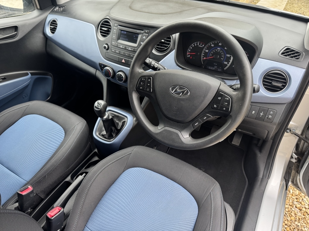 Used Hyundai i10 2014 for sale - 76483181: Photo 25