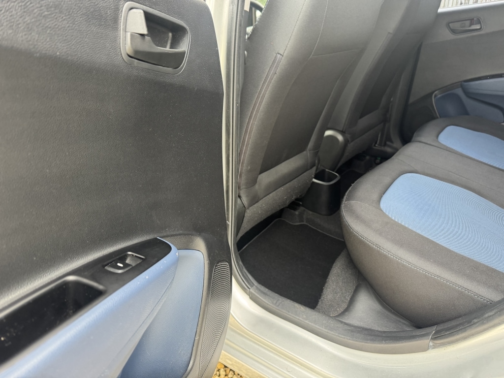 Used Hyundai i10 2014 for sale - 76483181: Photo 40