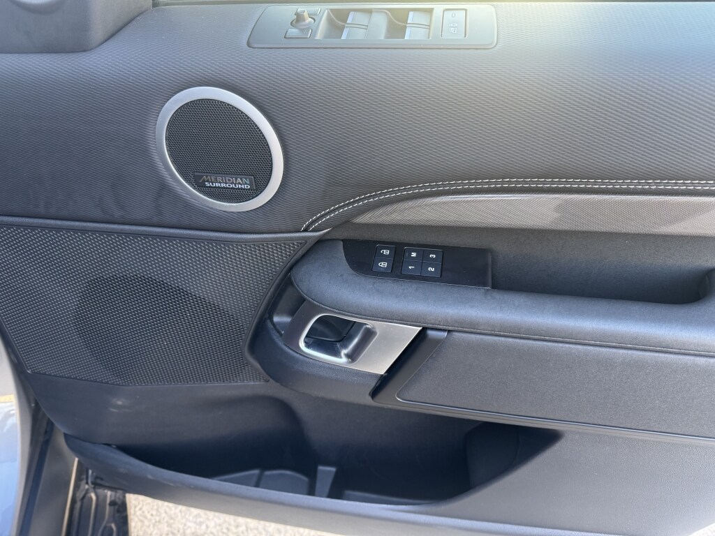 Used Land Rover Discovery 2023 for sale - 76631090: Photo 30