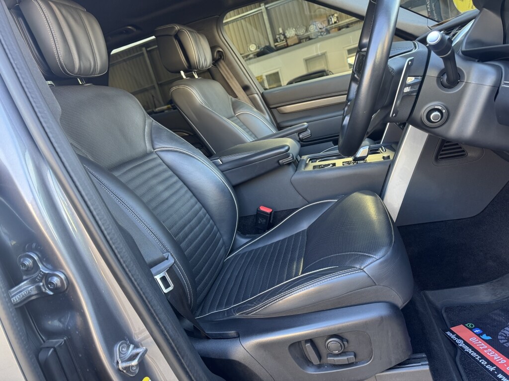 Used Land Rover Discovery 2023 for sale - 76631090: Photo 32