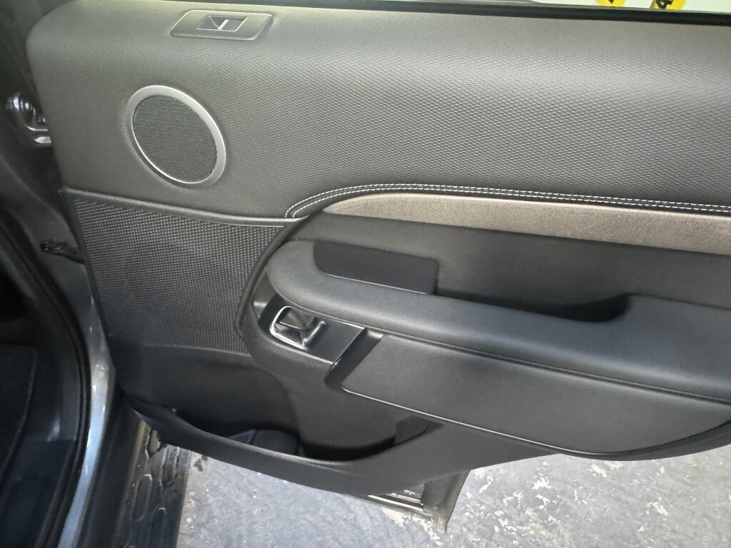 Used Land Rover Discovery 2023 for sale - 76631090: Photo 38