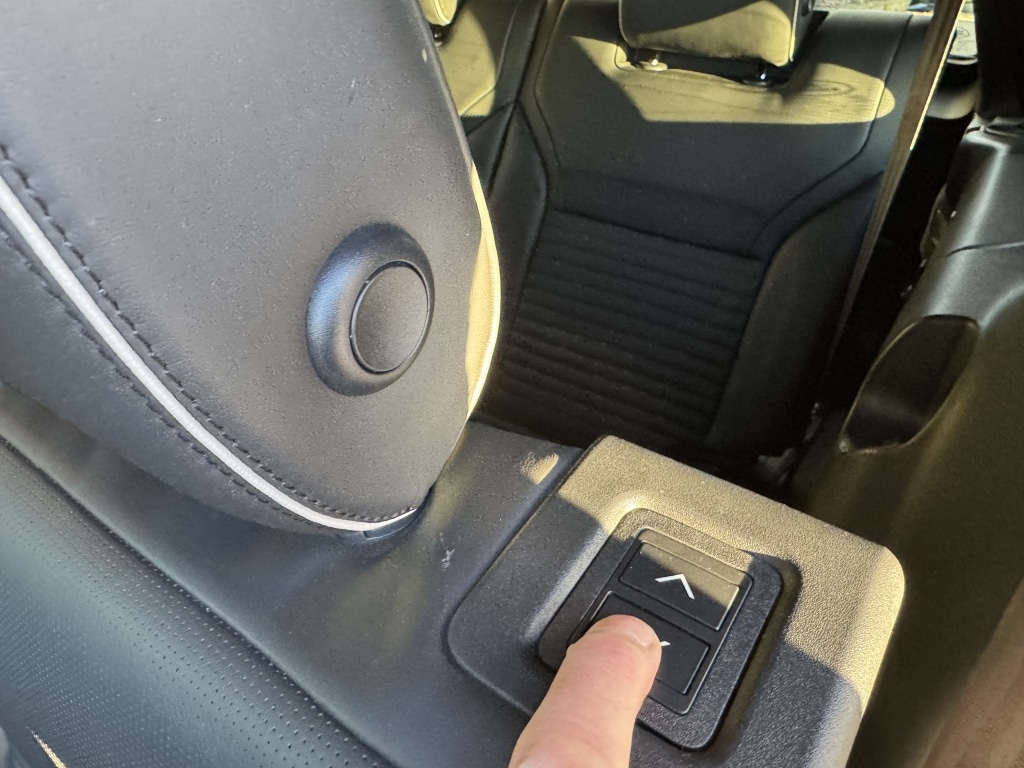 Used Land Rover Discovery 2023 for sale - 76631090: Photo 44