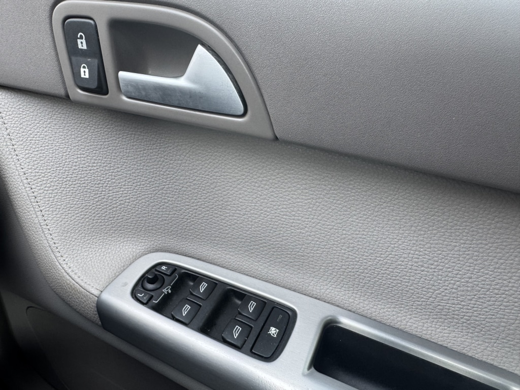 Used Volvo V50 2005 for sale - 77606254: Photo 22