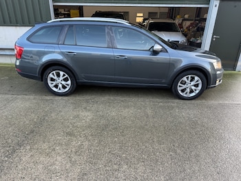 Used Skoda Octavia 2015 for sale - 76918094: Photo