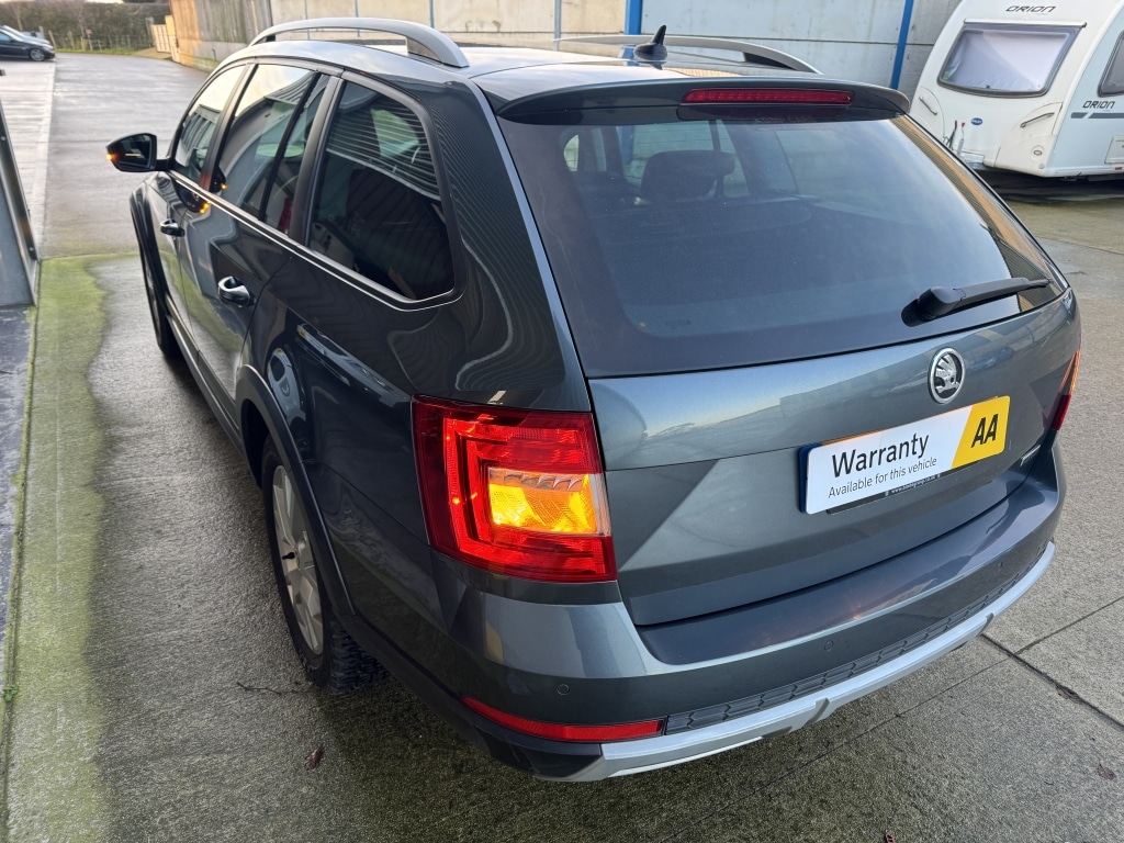 Used Skoda Octavia 2015 for sale - 76918094: Photo 5