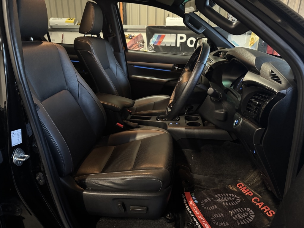 Used Toyota Hilux 2021 for sale - 76918095: Photo 18