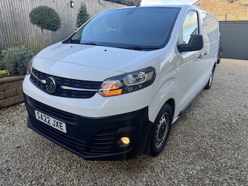 2022 (22) - 2700 1.5d 100PS Dynamic H1 Van