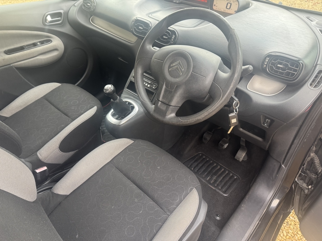 Used Citroen C3 Picasso 2011 for sale - 76548035: Photo 20
