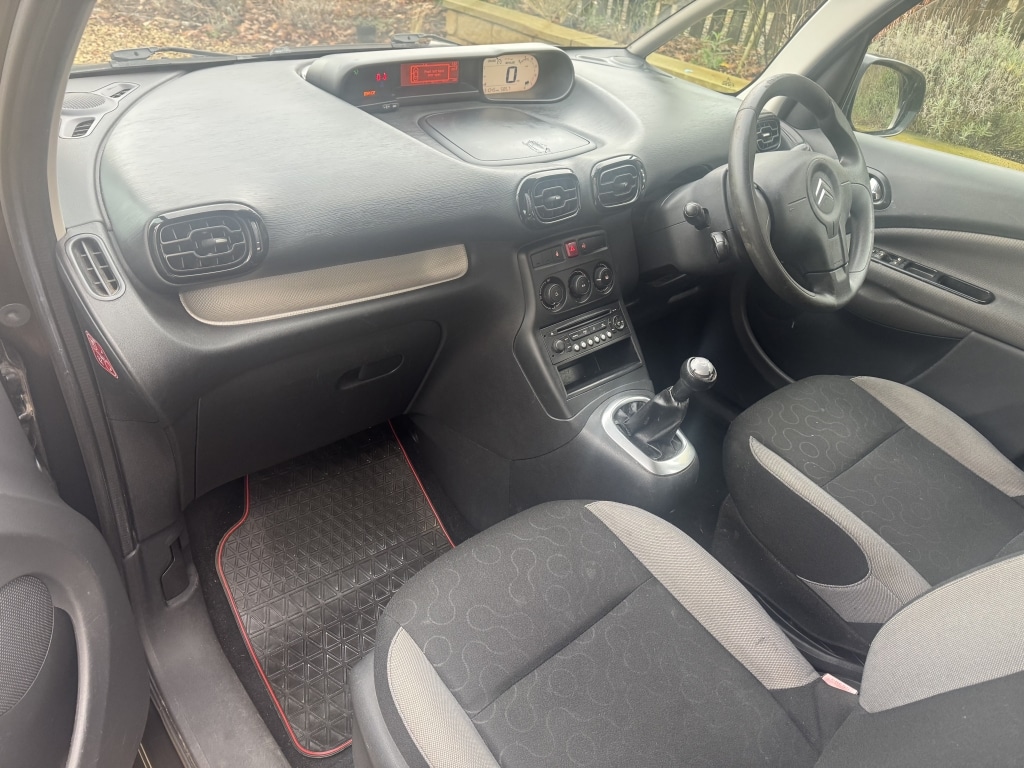 Used Citroen C3 Picasso 2011 for sale - 76548035: Photo 8