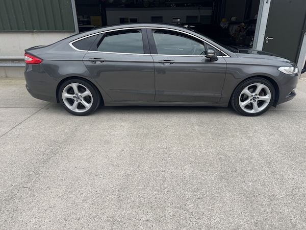 Used Ford Mondeo 2018 for sale - 76312198: Photo 2