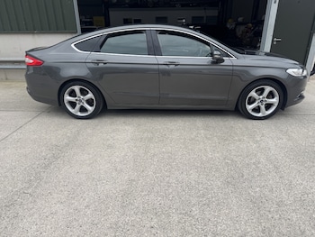 Used Ford Mondeo 2018 for sale - 76312198: Photo 2