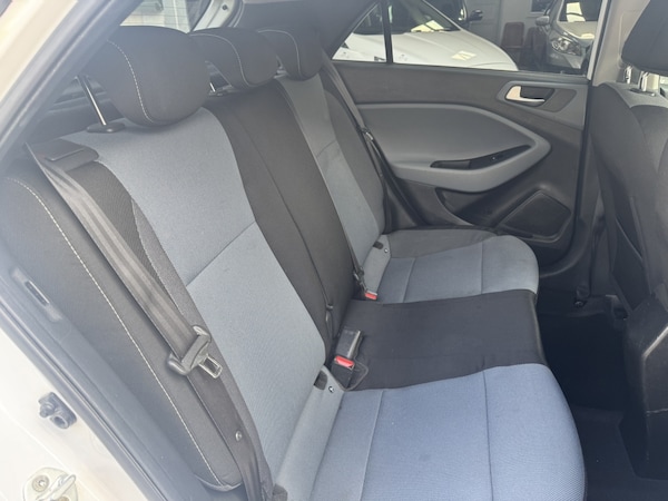 Used Hyundai i20 2016 for sale - 74190667: Photo 38