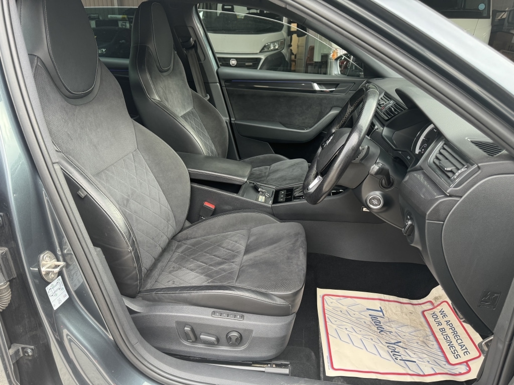 Used Skoda Superb 2017 for sale - 76687517: Photo 12