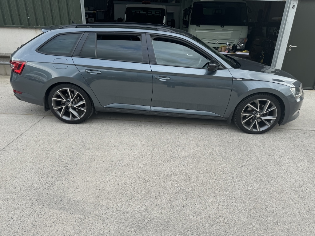 Used Skoda Superb 2017 for sale - 76687517: Photo 2