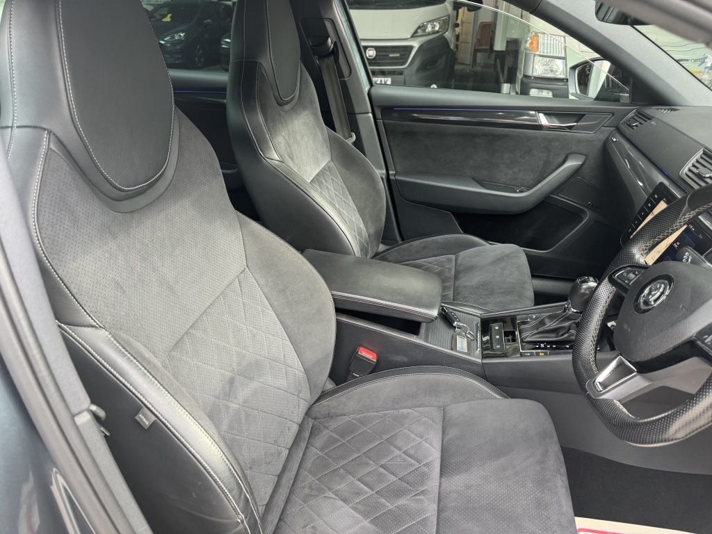Used Skoda Superb 2017 for sale - 76687517: Photo 25
