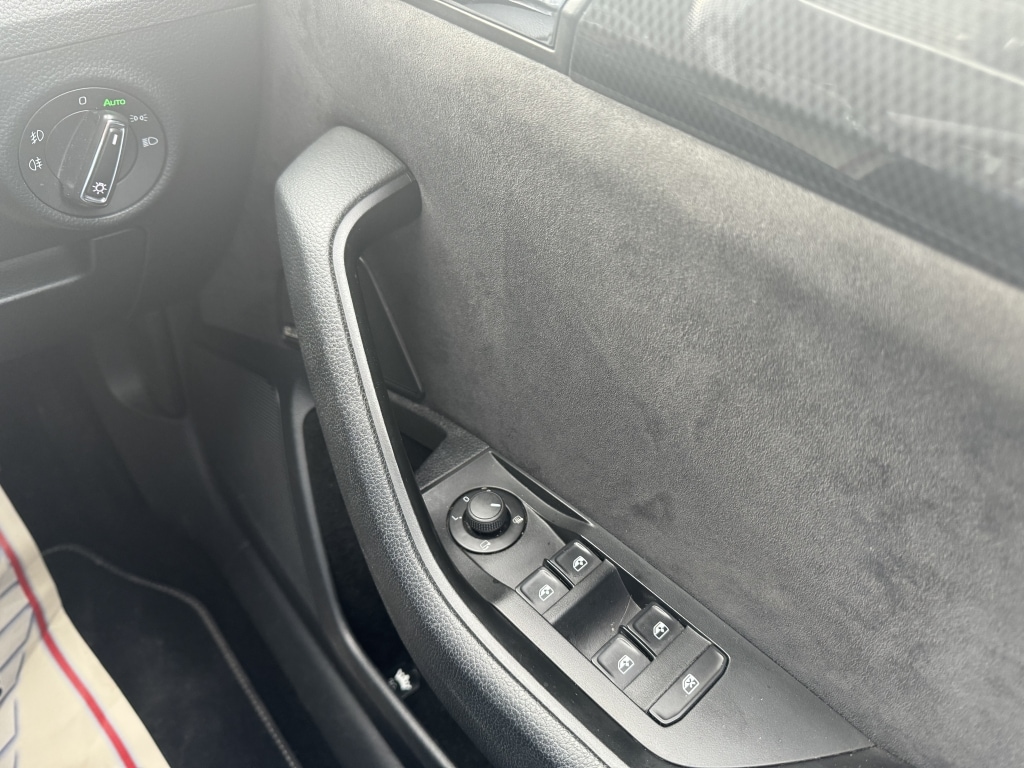 Used Skoda Superb 2017 for sale - 76687517: Photo 33