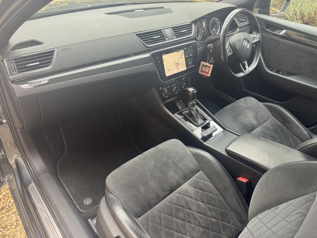 Used Skoda Superb 2017 for sale - 76687517: Photo 56