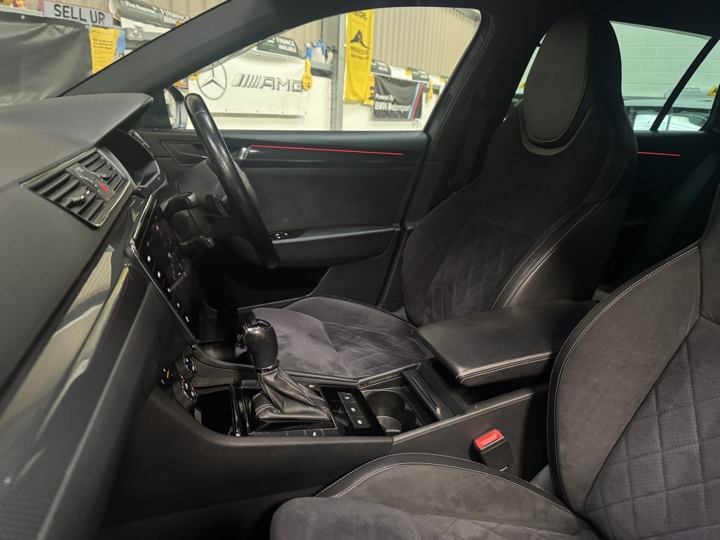 Used Skoda Superb 2017 for sale - 76832937: Photo 16